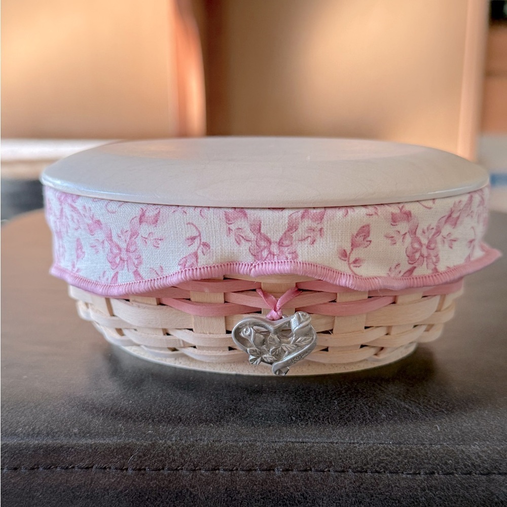 Longaberger Horizon of Hope Basket 2003 whitewash like new